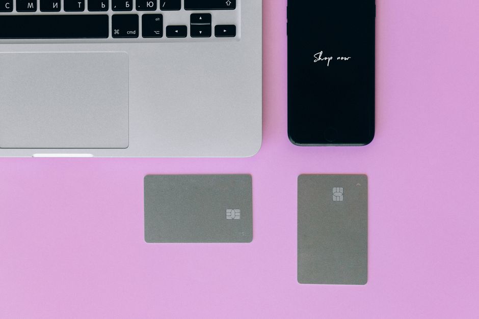 Shopify vs WooCommerce Kuwait: KNET, Arabic, and Store Costs Compared
